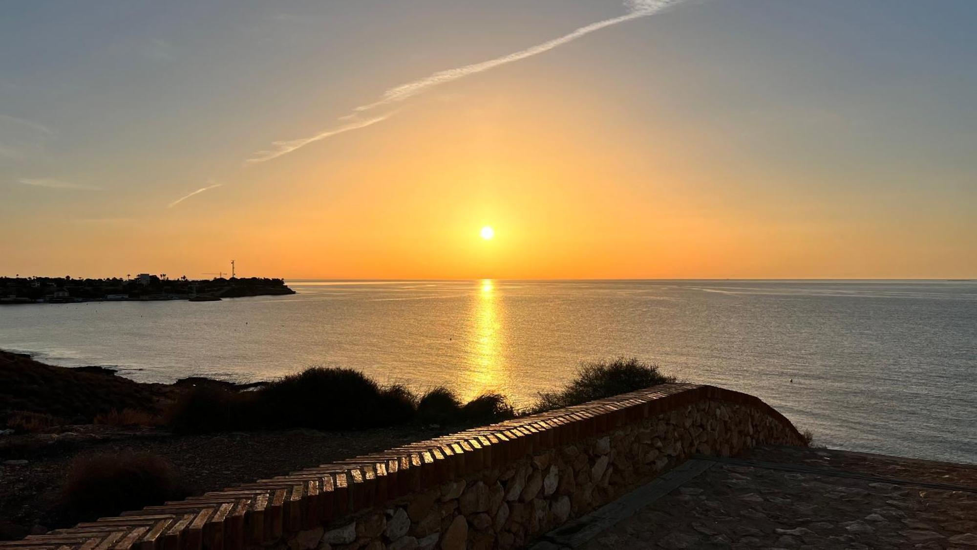 Punta Prima - Sun & Beach & Golf & Bike - Spanish South-Facing Terrace Apartment - La Recoleta - By The Sea 托雷维耶哈 外观 照片